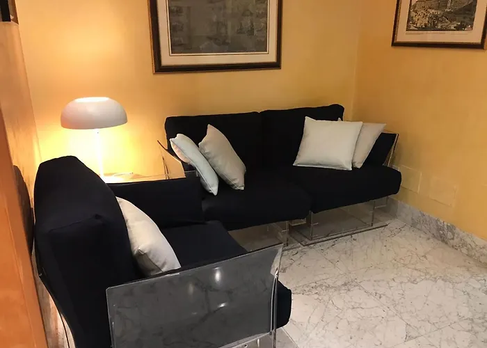 カメリア ホテル 3*